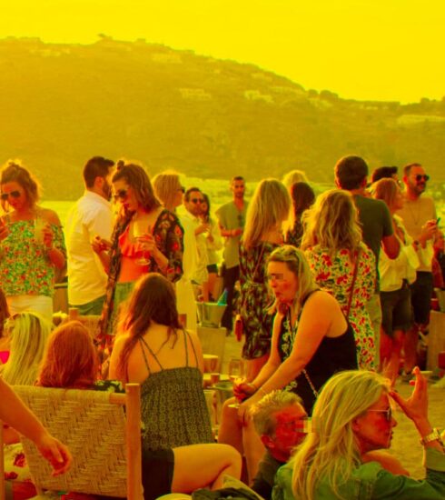 Non conosco nessuno - Sopravvivere a un Party